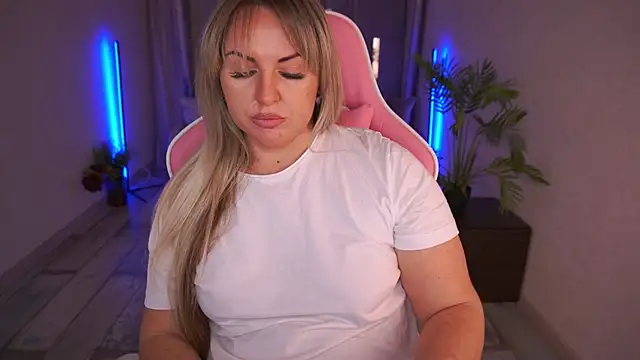 KiraCandyS online show from 01/29/25, 08:46