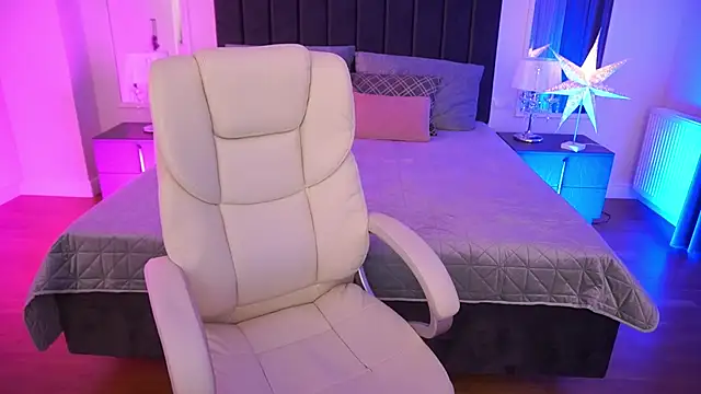 KiraCandyS online show from 12/13/25, 07:53