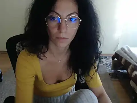 Emmatoo online show from 10/13/25, 01:33