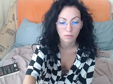 Emmatoo online show from 11/02/25, 10:50