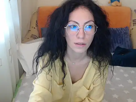 Emmatoo online show from 11/28/25, 10:51