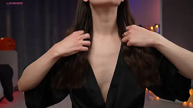 Snapshot of Amely_Young chatting on 11/01/25, 01:07 Amely Young online show from 11/01/25, 01:07