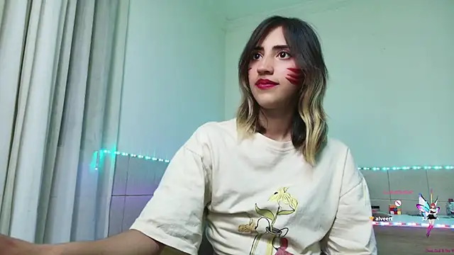 linnie  online show from 09/19/25, 06:59