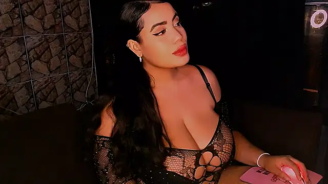 Snapshot of Emmacamille chatting on 02/23/25, 04:50 Emmacamille online show from 02/23/25, 04:50