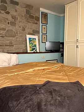 Eyline online show from 09/23/25, 03:48