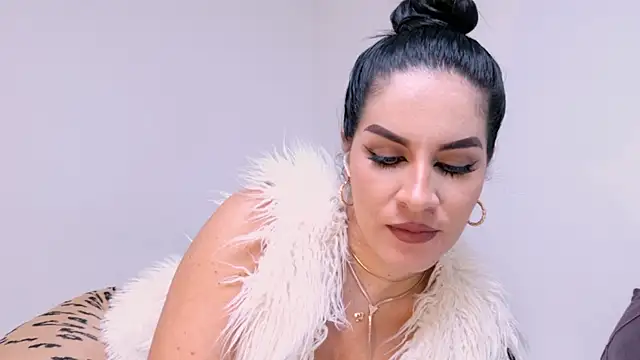 Pamela Rosal online show from 12/02/25, 12:43