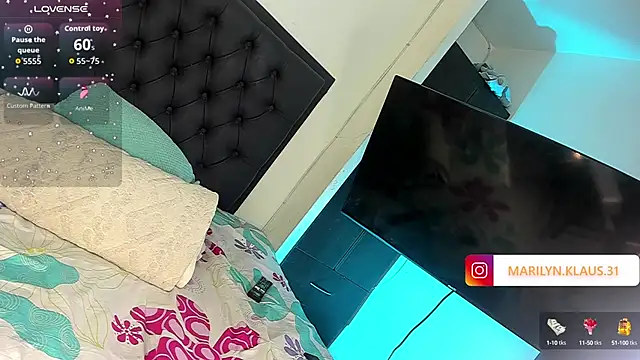 Maryonthemoon online show from 09/22/25, 02:41