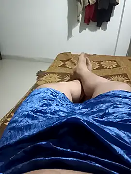 Snapshot of Unicorns74 chatting on 03/10/25, 01:43 Unicorns74 online show from 03/10/25, 01:43