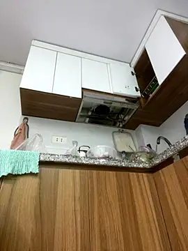 Snapshot of -SingleMom- chatting on 09/25/25, 02:04 -SingleMom- online show from 09/25/25, 02:04