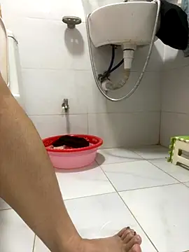 Snapshot of -SingleMom- chatting on 10/17/25, 02:04 -SingleMom- online show from 10/17/25, 02:04