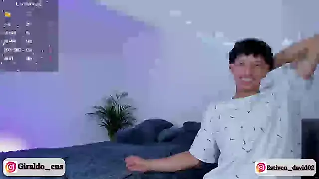 Snapshot of Giraldo_cns chatting on 12/21/24, 04:41 Giraldo cns online show from 12/21/24, 04:41