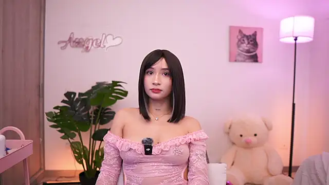 Snapshot of Angeeel_ chatting on 10/14/25, 07:47 Angeeel online show from 10/14/25, 07:47