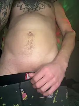 Snapshot of Floristtt chatting on 12/17/25, 01:06 Floristtt online show from 12/17/25, 01:06