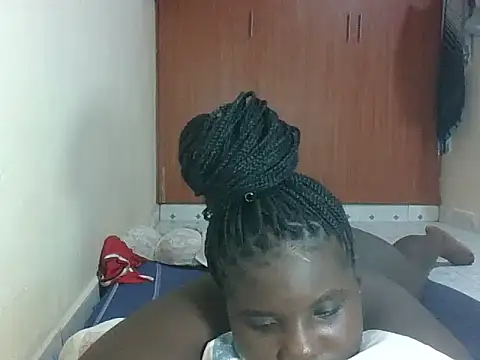 hotebbbyy online show from 05/15/26, 12:39