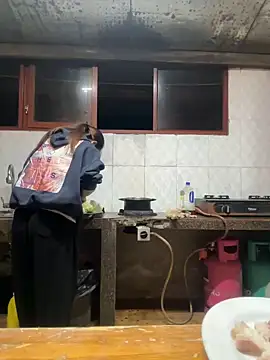 Hellen 111 online show from 12/03/24, 11:33