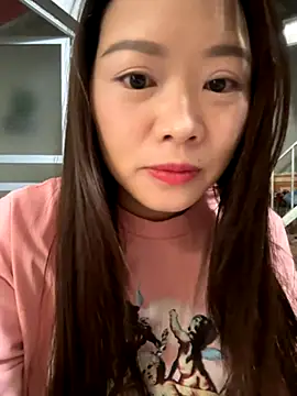 Hellen 111 online show from 10/27/25, 03:21