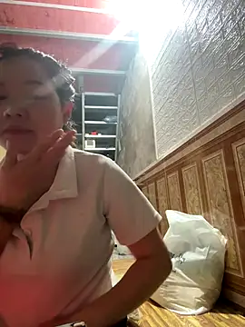 Hellen 111 online show from 12/14/25, 03:28