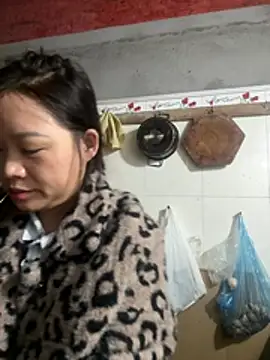 Hellen 111 online show from 03/04/26, 10:10