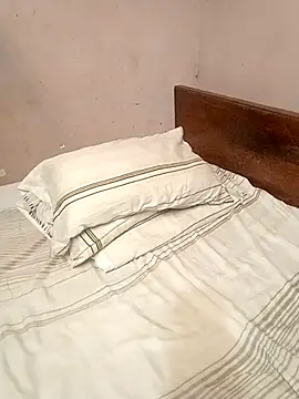 Snapshot of Shaali_Ang chatting on 11/28/25, 12:24 Shaali Ang online show from 11/28/25, 12:24