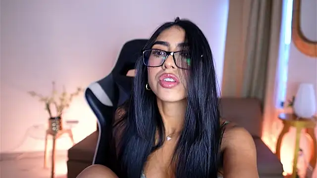 Snapshot of Sara_albrecht chatting on 12/30/24, 03:46 Sara albrecht online show from 12/30/24, 03:46