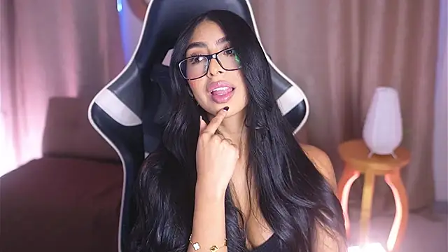 Snapshot of Sara_albrecht chatting on 01/30/25, 12:48 Sara albrecht online show from 01/30/25, 12:48