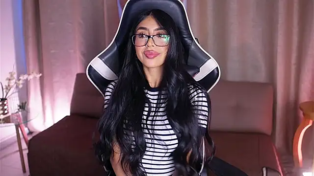 Snapshot of Sara_albrecht chatting on 01/31/25, 12:40 Sara albrecht online show from 01/31/25, 12:40