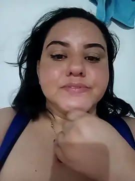 Snapshot of tetasgrandes_karol chatting on 12/20/25, 02:29 tetasgrandes karol online show from 12/20/25, 02:29