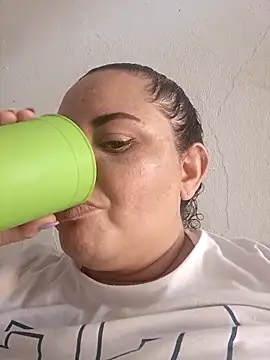 tetasgrandes karol online show from 04/05/26, 07:22