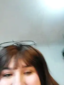 ItsNaiixa online show from 10/12/25, 08:19