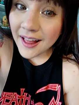 ItsNaiixa online show from 04/26/26, 03:21