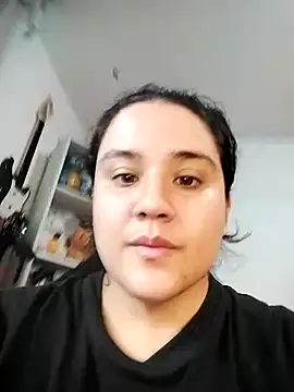 ItsNaiixa online show from 04/29/26, 10:38