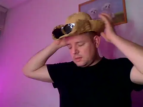 lobito1997 online show from 03/17/25, 10:28