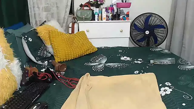 GaggingQueenxx online show from 05/31/26, 07:04