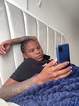 monic421 online show from 03/02/26, 08:21