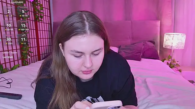 Mia  Peach online show from 02/23/25, 07:33