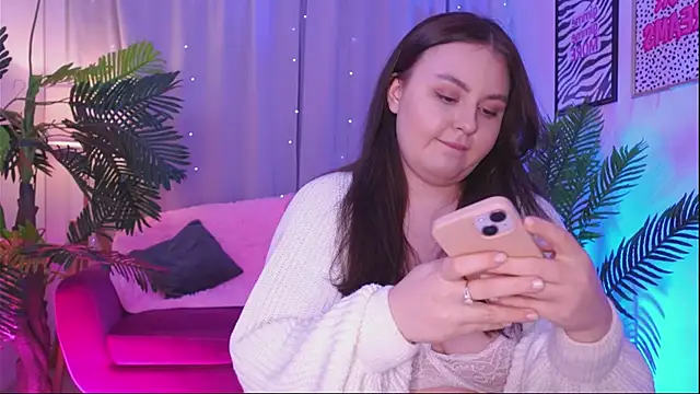 Mia  Peach online show from 03/05/25, 09:15