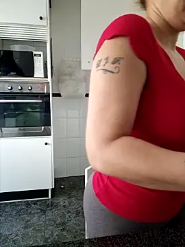 lamorbosa37 online show from 12/18/24, 12:29