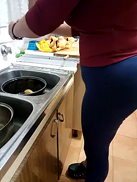 lamorbosa37 online show from 10/09/25, 07:45