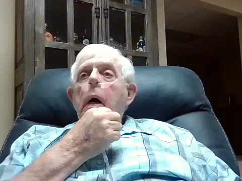 Snapshot of bootlegmanz chatting on 07/15/26, 06:13 bootlegmanz online show from 07/15/26, 06:13