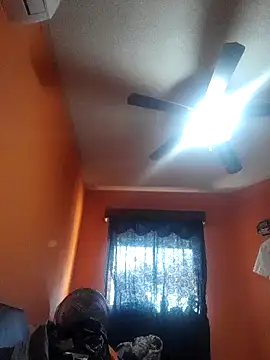 miicheele32 online show from 01/04/25, 08:16