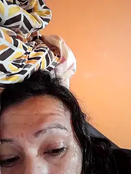 miicheele32 online show from 01/18/25, 06:53