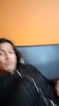 miicheele32 online show from 01/24/25, 07:51