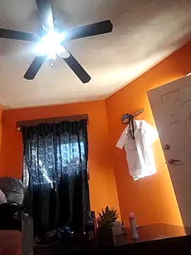 miicheele32 online show from 01/30/25, 07:59