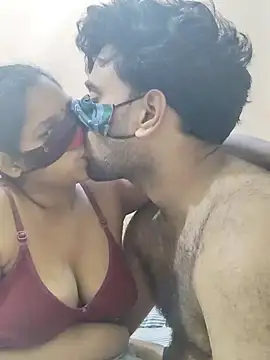 IND COUPLE1 online show from 12/22/24, 11:09