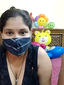 IND COUPLE1 online show from 02/23/25, 07:49