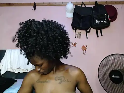 TrishaKalid online show from 02/08/25, 08:42