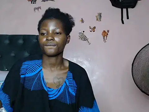 TrishaKalid online show from 02/13/25, 08:13