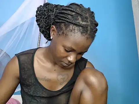 TrishaKalid online show from 10/12/25, 06:56