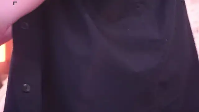 Snapshot of Charming_Daphny chatting on 03/07/25, 08:23 Charming Daphny online show from 03/07/25, 08:23