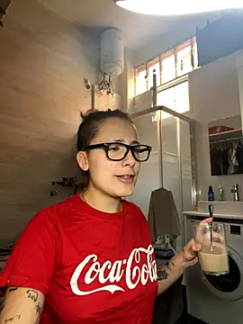 Snapshot of Hawitxui chatting on 10/09/25, 09:40 Hawitxui online show from 10/09/25, 09:40